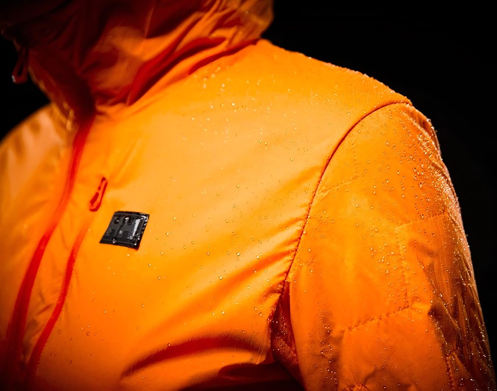 HellyHansenDamenJackeLifaloftAirHoodedInsulatoWPoppyLPoppy140534